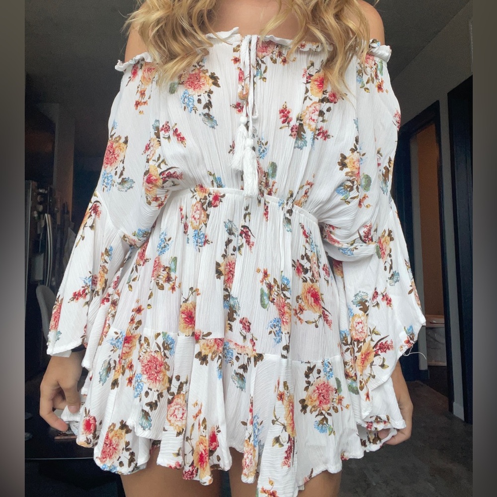 VICI Floral Temptation Off The Shoulder Flutter Romper - Small